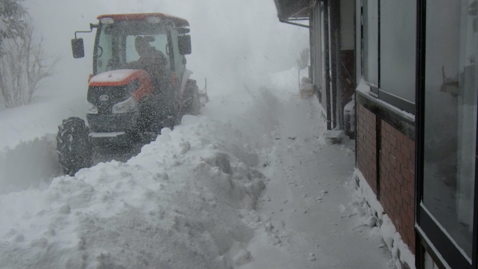 農村かさぎ　　予報程では無かったけど積もりましたね。新雪が70㎝ですかね。　この後の雨の予報が嫌ですね。　　　　　　　　　#pentax#農家ときどき写真家#農村 #農村かさぎ #写真家#田舎の風景#農業 #農家#集落営農 #笠木営農組合 #だんだん